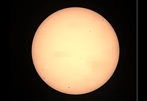 Van Hoang   |   23/03/2026   |   Le soleil